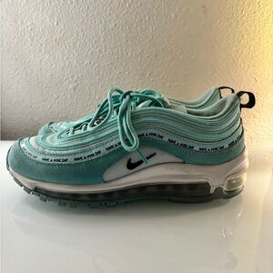 Have a Nike day collection size 6 in youth but 7.5 in women’s